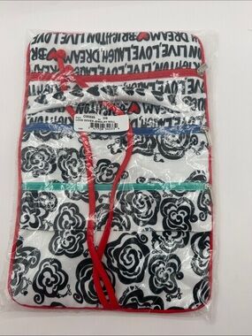 NWT Brighton White Black Floral Love Print Jewelry Roll with Red Trim